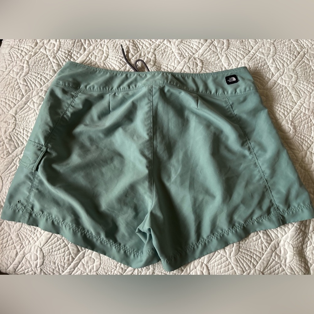 The North Face cargo board shorts - Picture 6 of 8